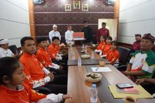 Sembilan Atlet Wushu Mohon Restu Bupati Karangasem Sebelum Berlaga di Surabaya Wushu