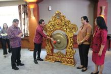 Wawali Arya Wibawa Buka Sosialisasi Peningkatan Kepatuhan Pelayanan Publik, Wujud Komitmen Tingkatkan Pelayanan Publik Sosialisasi Peningkatan Kepatuhan Pelayanan Publik