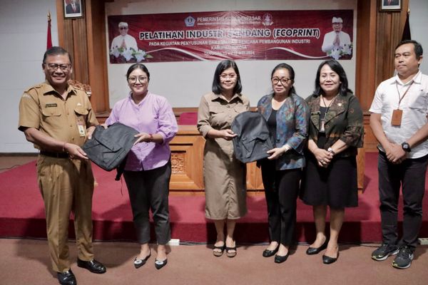 Pelatihan Industri Teknik Ecoprint