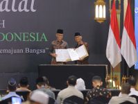 OJK dan MUI Sepakat Tingkatkan Kerja Sama, Dorong Penguatan Sektor Keuangan Syariah OJK dan MUI