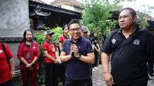 Wawali Arya Wibawa Hadiri Bulan Bakti Gotong Royong di Kelurahan Kesiman Bulan Bakti Gotong Royong