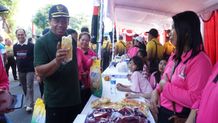 Pj Bupati Buleleng Apresiasi Bazzar UMKM Polres Serangkaian HUT Ke-78 Bhayangkara HUT Ke-78 Bhayangkara