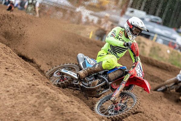 Crosser