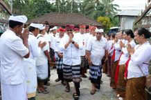 Komitmen Membangun Bersama, Bupati Sanjaya Apresiasi Kekompakan Warga Desa Gadungan Dalam Membangun Karya Gadungan