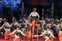 Gong Kebyar Wanita Buleleng Sukses Bawakan Garapan Cerita ‘Ki Barak Panji Sakti’ Gong Kebyar