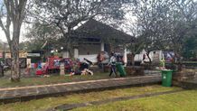 DLH Kerahkan Puluhan Personel untuk Atasi Volume Sampah Selama Perayaan HUT Kota Amlapura Petugas Kebersihan HUT Kota