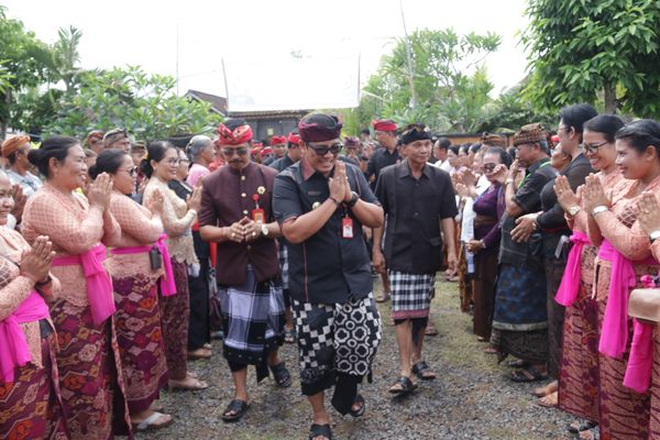 Yadnya Desa Kelating