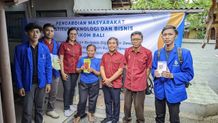Dosen ITB STIKOM Bali Gelar Pelatihan Desain Kemasan dan Pemasaran Digital untuk Industri Minuman Daun Kelor “Kepuaknisam” Dosen STIKOM