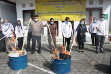 Sekda Alit Wiradana Hadiri Pemusnahan Barang Bukti Tindak Pidana Umum dan Khusus Pemusnahan Barang Bukti