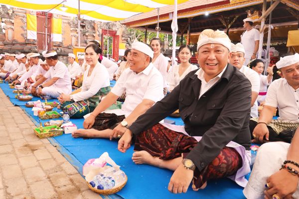 Karya Melaspas dan Ngenteg Linggih