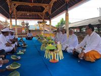 Wujud Syukur Lancarnya Karya Melaspas dan Ngenteg Linggih, Upacara Rsi Bojana Digelar di Pura Majapahit Upacara Rsi Bojana