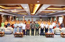 Sekda Alit Wiradana Buka Kegiatan Pembinaan dan Pemilihan Abdi Yasa Teladan, Wujudkan Transportasi Umum yang Selamat di Kota Denpasar Pembinaan dan Pemilihan Abdi Yasa