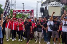 Meriahkan Bulan Bung Karno, Relawan Semut Berpartisipasi Jalan Santai di Kerambitan Jalan Santai