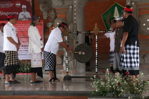 Bupati Tabanan Buka Paruman Agung Pertama Desa Adat Kota Tabanan