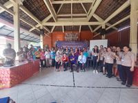 Prodi D3 Divisi Kamar Poltekpar Bali Tingkatkan Pelayanan SDM Pariwisata di Desa Tajen Tabanan Desa Tajen