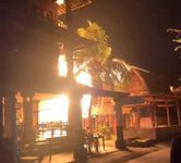 Kebakaran Hebat di Padangbai, Puluhan Penginapan Model Lumbung dan Restoran Hangus Terbakar Kebakaran