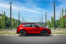 SUV Terbaru Mazda CX-5 dan CX-60 Pro Siap Pukau Pengunjung GIIAS 2024 Mazda