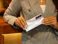 OPPO Perdana Kenalkan Fitur BeaconLink Terbaru melalui Reno12 Series, Konektivitas di Segala Situasi Tanpa Pulsa & Data OPPO Reno12 Pro 5G