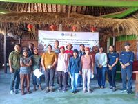 Unmas Denpasar – Primakara University Ajak Kelompok Petani Kopi Belajar Buat Kompos Kopi, Baglog Jamur dan Sabun Kopi PKM