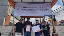 PLN Pasang SPKLU di Dunkin Donut Denpasar, Kini Pengendara Kendaraan Listrik Bisa Isi Ulang Daya Sambil Ngopi SPKLU di Dunkin