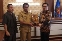Penjabat Bupati Buleleng Terima Kunjungan Tim Peneliti IPDN IPDN