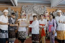 Bupati Giri Prasta Serahkan Dana Hibah Rp2,1 Miliar Pembangunan Wantilan Banjar Tampak Gangsul Wantilan Banjar Tampak Gangsul