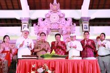 Wawali Arya Wibawa Hadiri Peringatan HUT Ke-27 Perumda Tirta Sewakadarma, Harapkan Tingkatkan Layanan dan Jaga Keberlanjutan Lingkungan HUT Ke-27 Perumda Tirta Sewakadarma