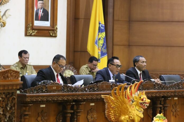 Rapat Paripurna DPRD Bali Bahas Pertanggungjawaban APBD dan RPJPD 2025-2045