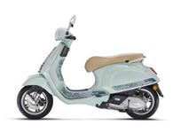 Pertemuan Dua Warisan Budaya, Desain Elegan Vespa dengan Motif Batik Indonesia Vespa Batik