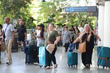 Semester I 2024, Bandara I Gusti Ngurah Rai Layani 11.259.019 Penumpang Penumpang Bandara