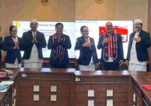 Bupati dan Wakil Bupati Bangli Kompak Tuntaskan Studi Magister dengan Tepat Waktu lulus bangli