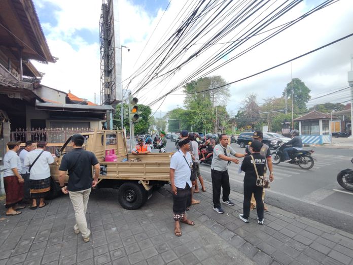 penertiban reklame penertiban reklame