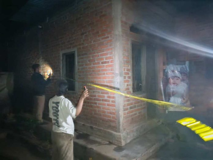 BaliPortalNews_ Bakar Rumah Bakar Rumah