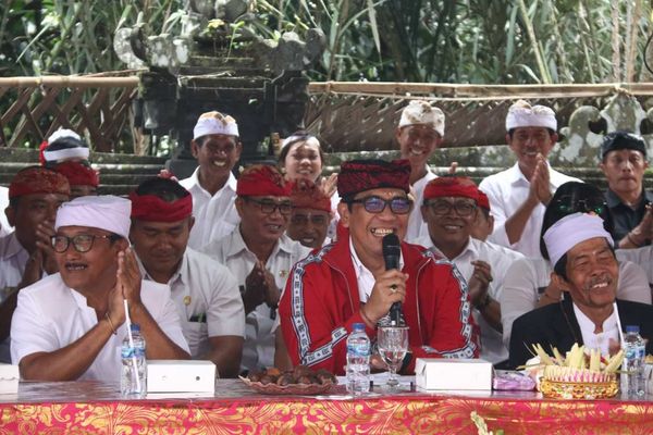 Bupati Sanjaya Ngupasaksi Rangkaian Karya Agung Ngenteg Linggih di Desa Adat Anggasari, Munduktemu, Pupuan