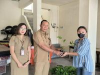 Tingkatkan Ketahanan Pangan, Desa Dangin Puri Klod Bagikan 1500 Bibit Cabai Pada Warga Cabai