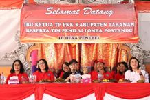 Rai Wahyuni Sanjaya Buka Lomba Posyandu Tingkat Kabupaten Tabanan di Kecamatan Penebel Penebel