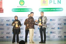 Kedepankan Aspek Keberlanjutan, PLN Raih ESG Awards Sektor Energi di Ajang SAFE PLN Awards