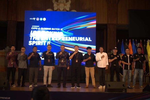 Expo dan Closing Batch XI STPRENEUR