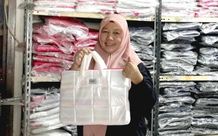 Ibu 54 Tahun Mulai Bisnis Tas, Kini 50 Persen Penjualan Ekspor ke Malaysia hingga Meksiko TAS
