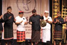 Jadi Wadah Kesenian Hingga Fasilitasi UMKM, Sekda Alit Wiradana Buka Yang Fest Tahun 2024 Yang Fest