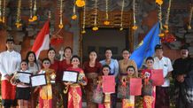 Bunda Literasi Kota Denpasar Apresiasi Lomba Busana Endek Casual dan Tari Condong Kelurahan Panjer Lomba Busana Endek Casual dan Tari Condong