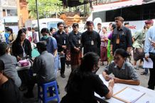 Tingkatkan Kesehatan Masyarakat Secara Menyeluruh, Wawali Arya Wibawa Tinjau Safari Kesehatan Safari Kesehatan