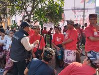 Bawaslu Buleleng Temukan Anak-Anak Saat Pendaftaran Calon Bupati dan Wakil Bupati Bawaslu Buleleng