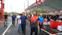 Sekda Dewa Indra Pimpin Jalan Sehat HUT Ke-66 Provinsi Bali, Tekankan Pentingnya Kebersamaan Jalan Sehat