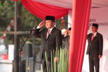 Upacara Peringatan Kemerdekaan RI Ke-79, Momentum Perkuat Peran Besar OJK Dukung Perekonomian Nasional Peran Besar OJK