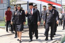 Penyerahan Remisi di LP Kerobokan, Mahendra Jaya Berpesan: Jadikan Pelajaran, Jangan Diulangi Lagi Penyerahan Remisi