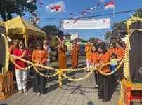 Menyambut Kemerdekaan RI, FIB Bali Gelar Bazaar Kuliner dan Sosial di Vihara Buddha Sakyamuni FIB Bali