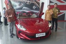 Morris Garage Buka Dealer Resmi di Bali, Pamerkan Mobil Listrik MG Cyberster Prima MG Denpasar
