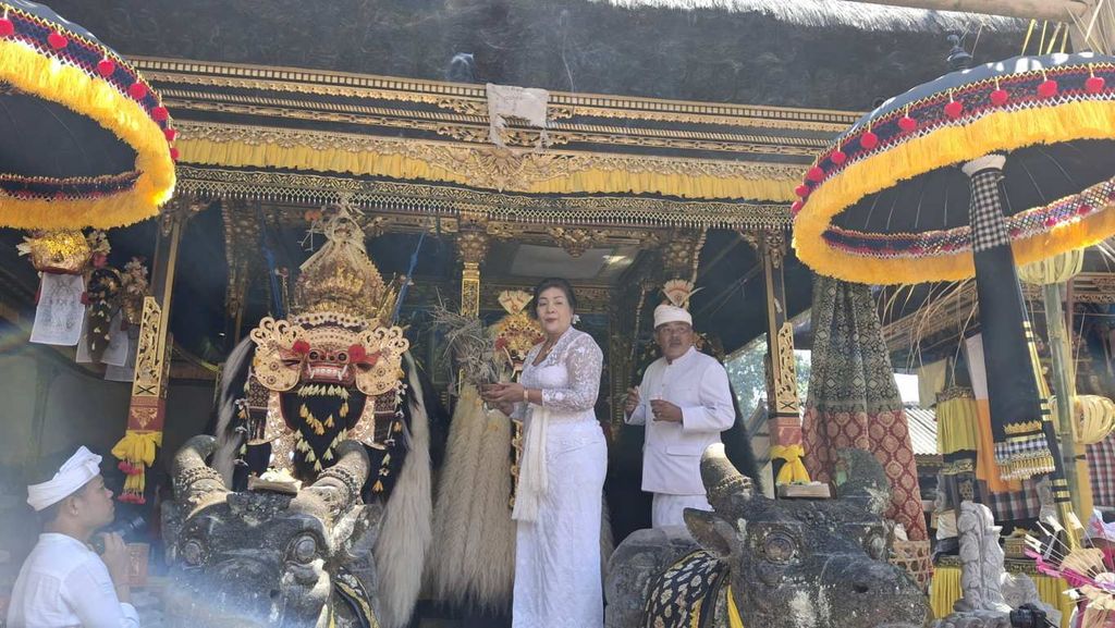 Pura Batur Desa Bongkasa Gelar Melaspas Tapakan