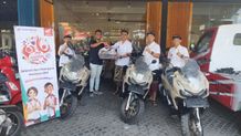 Layanan Istimewa di Hari Pelanggan Nasional, Konsumen Terima Secara Langsung Motor Dari Management Astra Motor Bali Hari Pelanggan Nasional